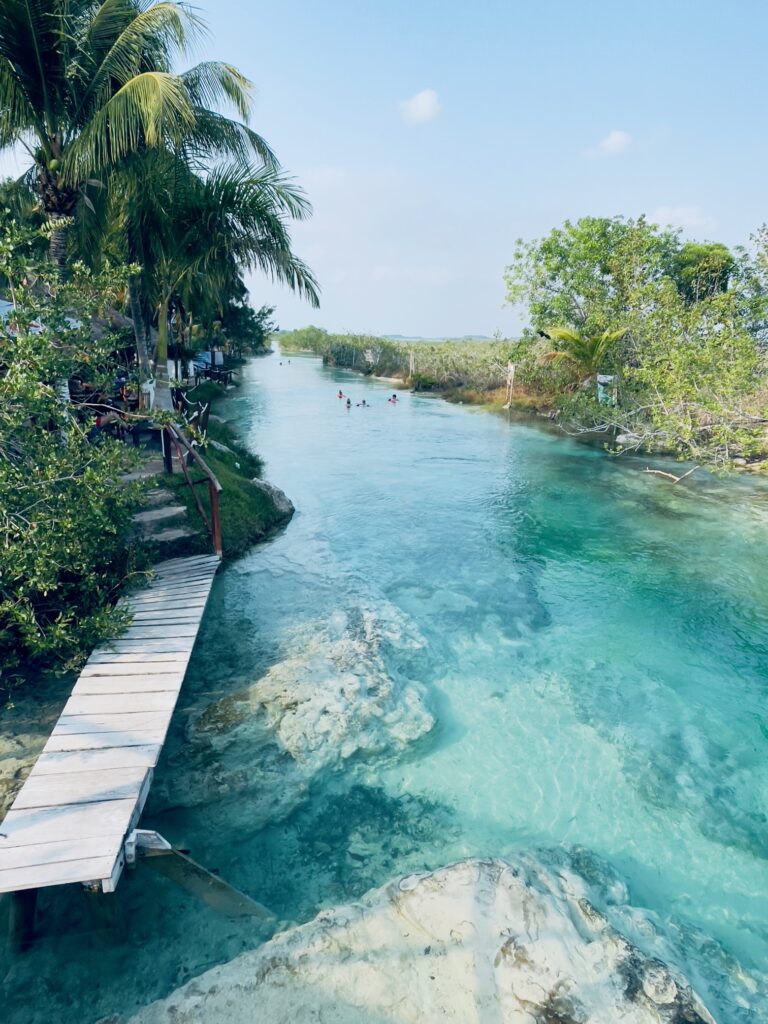 los rapidos in laguna bacalar